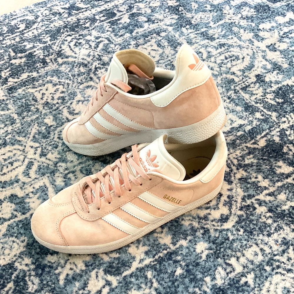 ADIDAS GAZELLE women’s light pink 8.5 US 8 1/2